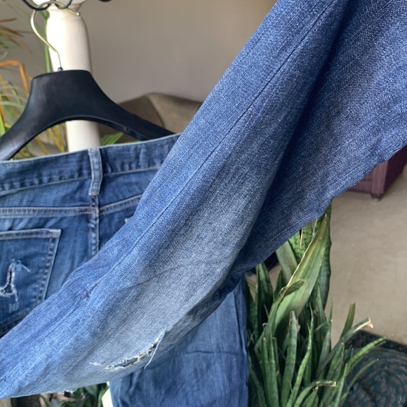 GAP DISTRESS JEANS - Picture 7 of 8